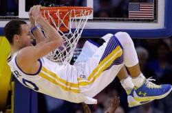 kaiyun体育:NBA季后赛激战正酣，新生代球星崛起，传统豪强面临挑战